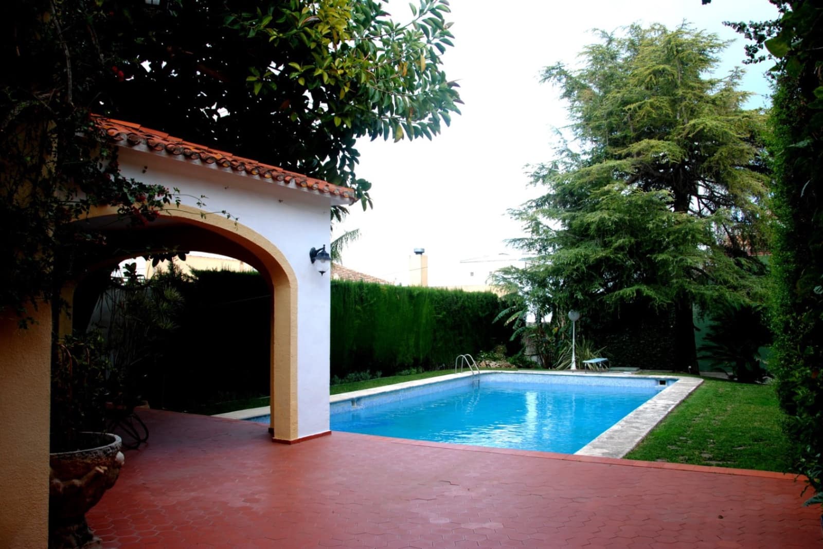 7 soveværelse Rækkehus til salg i Pedreguer med swimmingpool - € 469.950 (Ref: 9061355)