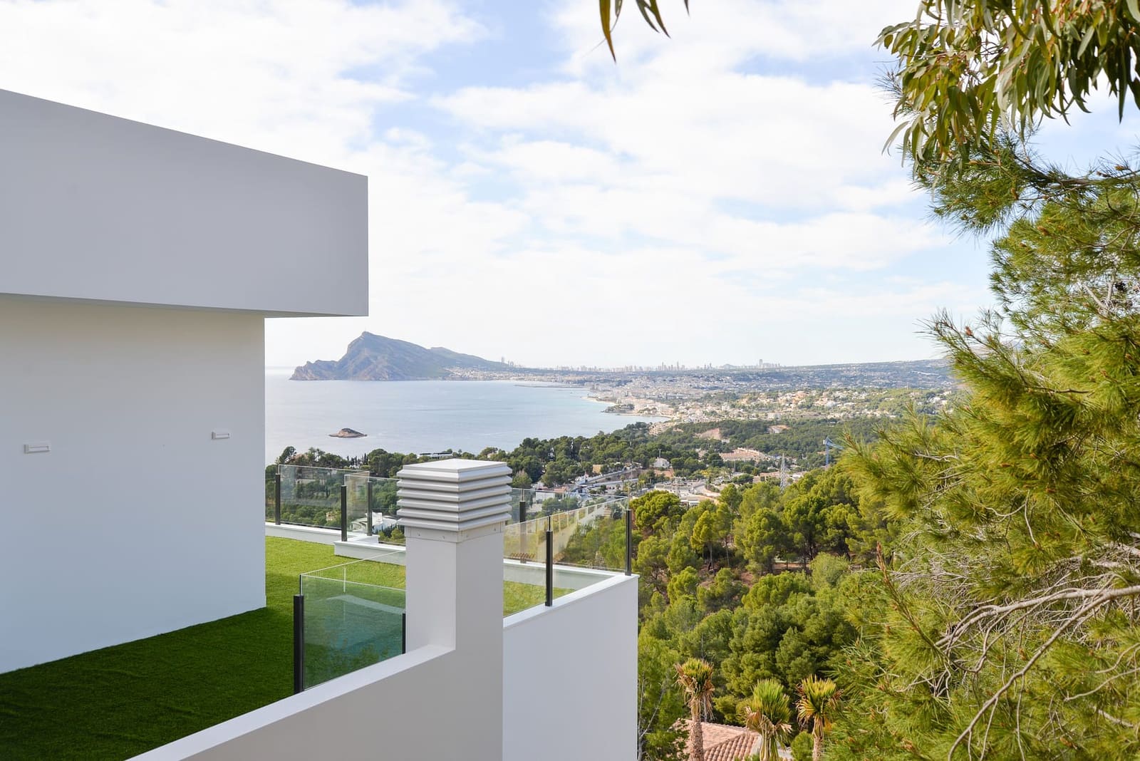 5 bedroom Villa for sale in Altea - € 2,350,000 (Ref: 9061370)