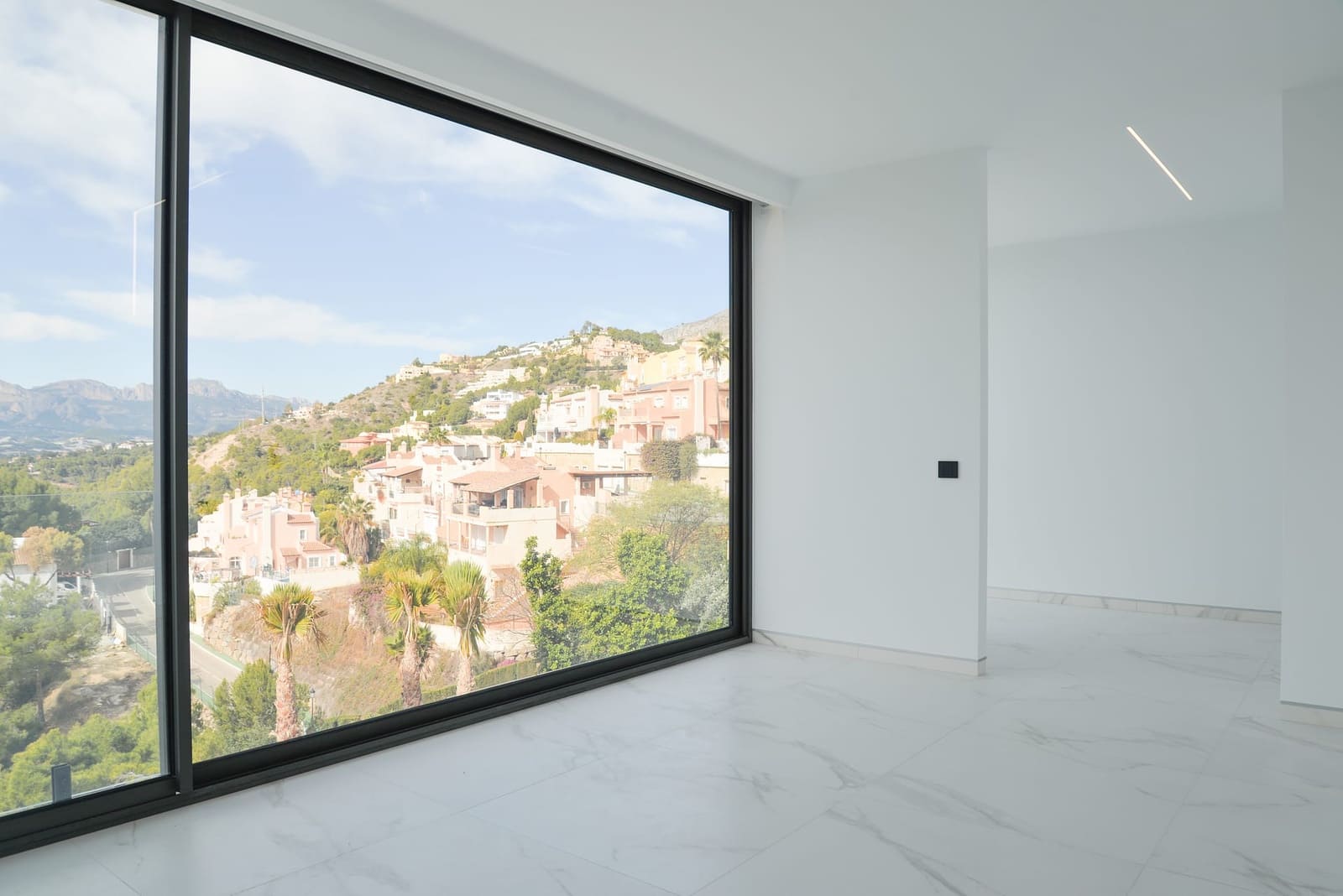 5 bedroom Villa for sale in Altea - € 2,350,000 (Ref: 9061370)