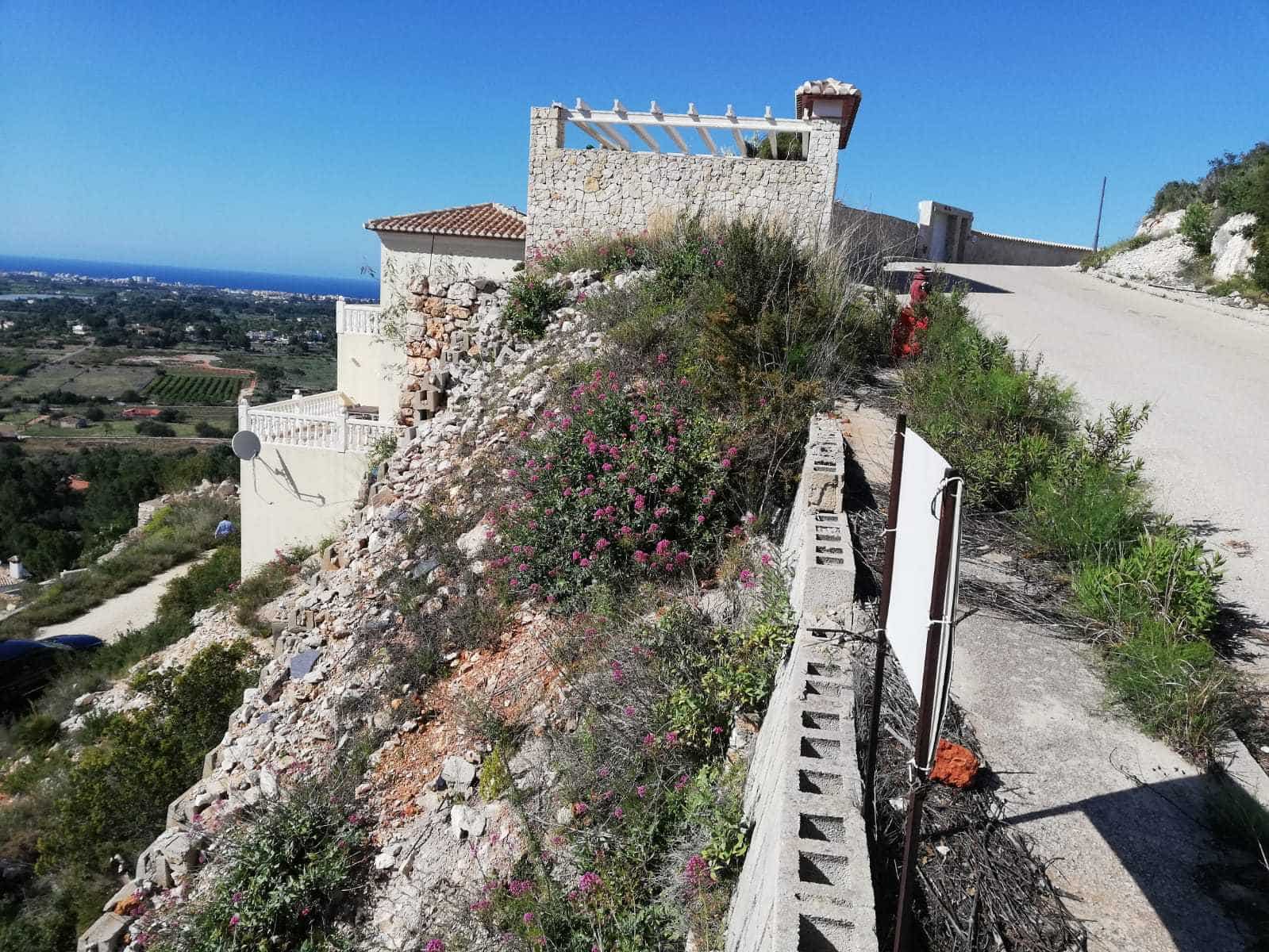 Building Plot for sale in Denia - € 150,000 (Ref: 9061371)