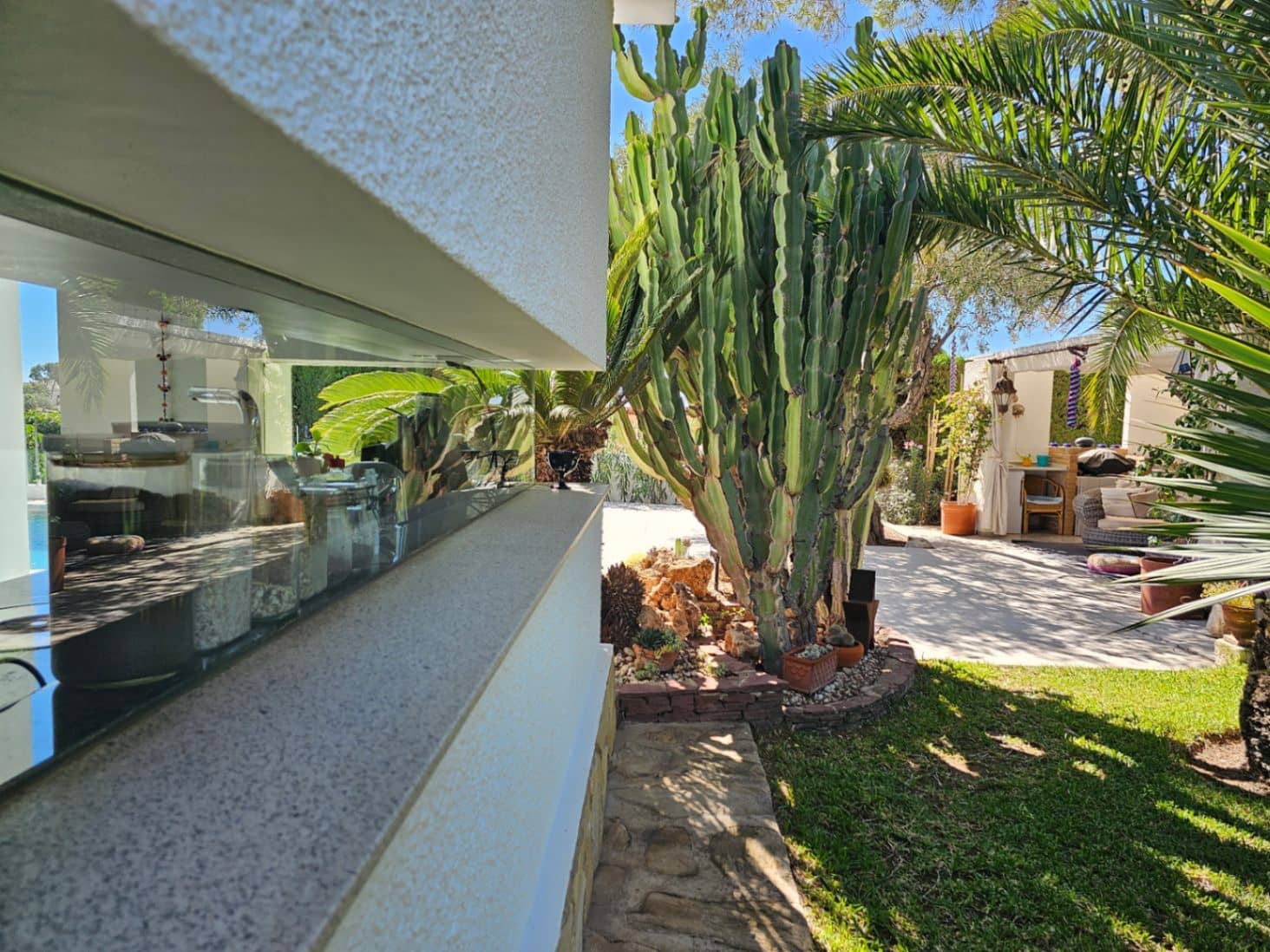 5 bedroom Villa for sale in Moraira with pool - € 1,585,000 (Ref: 9061379)