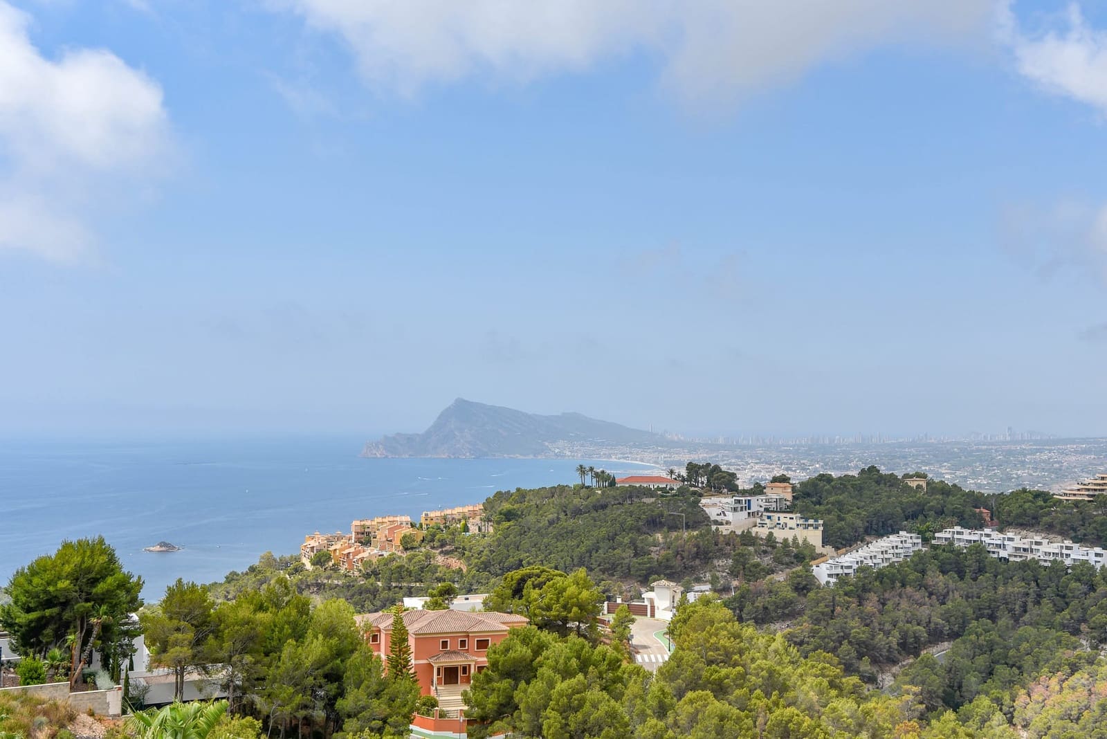 3 bedroom Villa for sale in Altea - € 2,650,000 (Ref: 9061385)