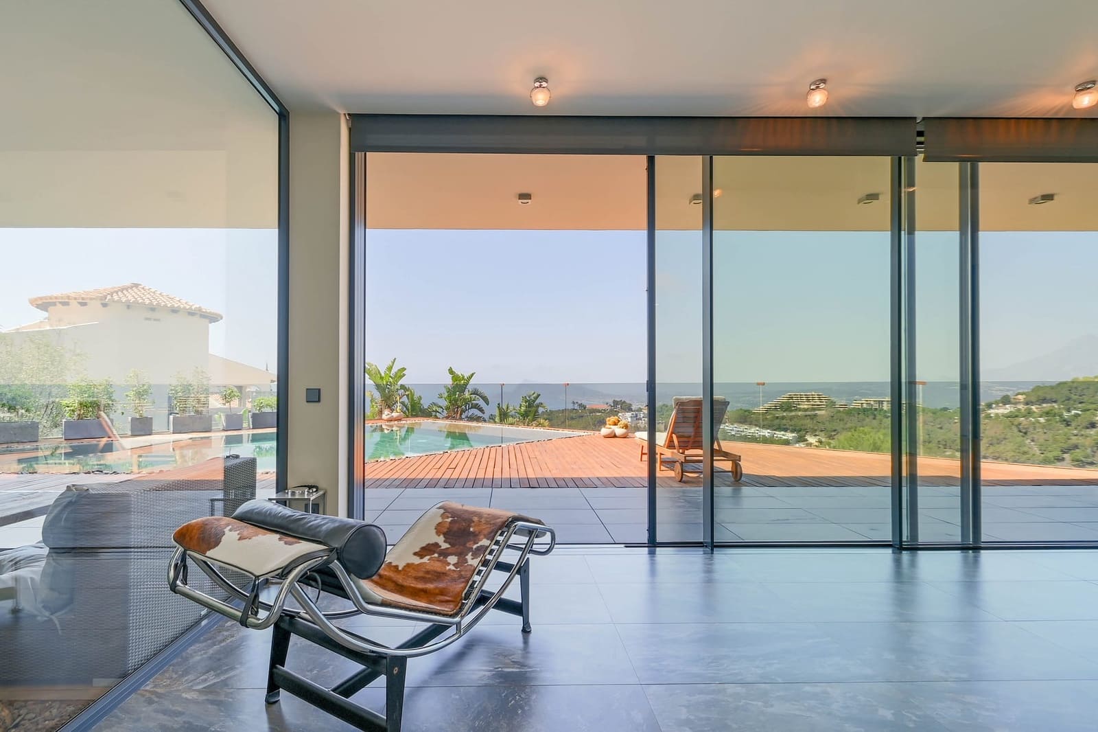 3 bedroom Villa for sale in Altea - € 2,650,000 (Ref: 9061385)