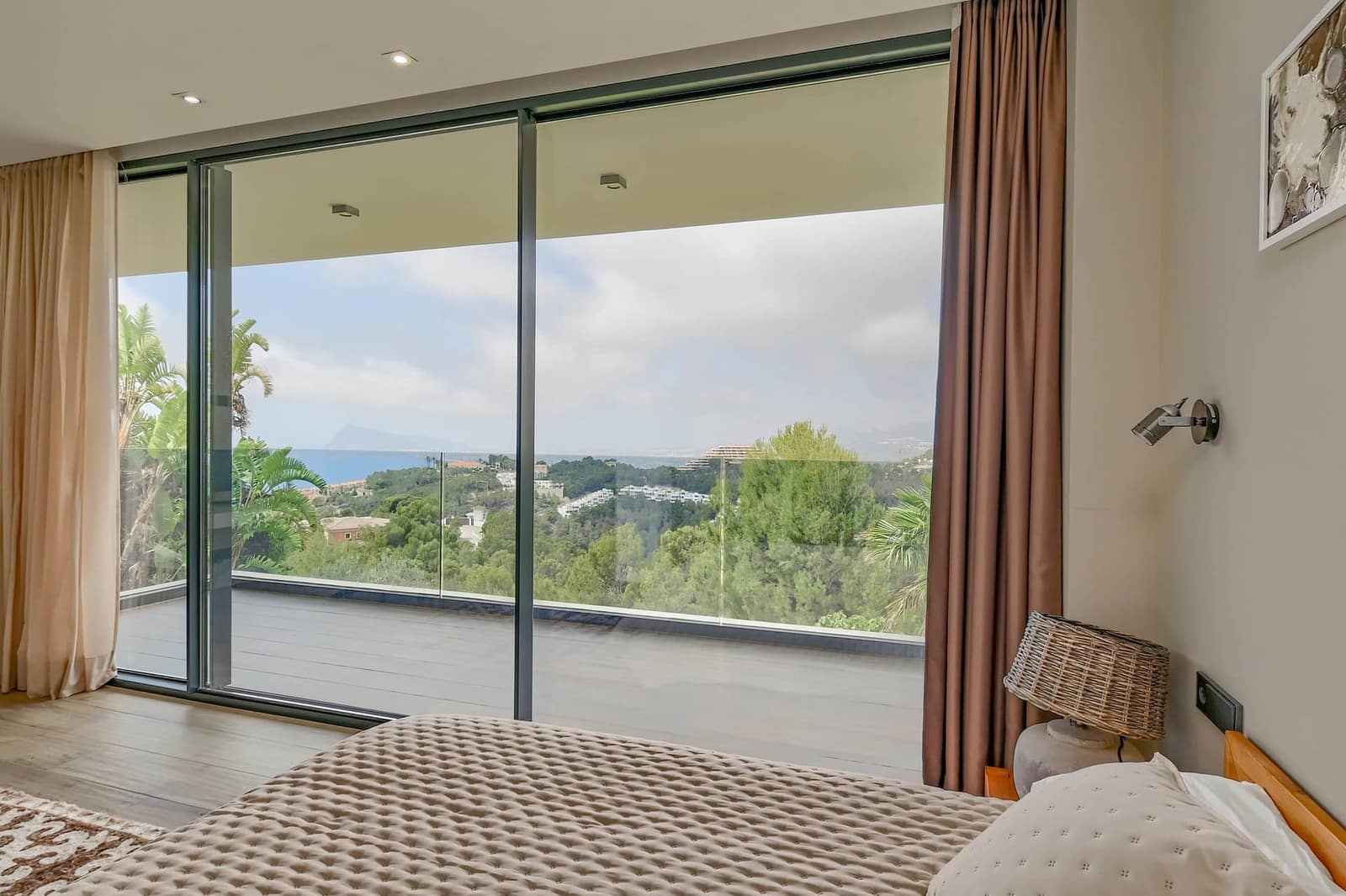 3 bedroom Villa for sale in Altea - € 2,650,000 (Ref: 9061385)