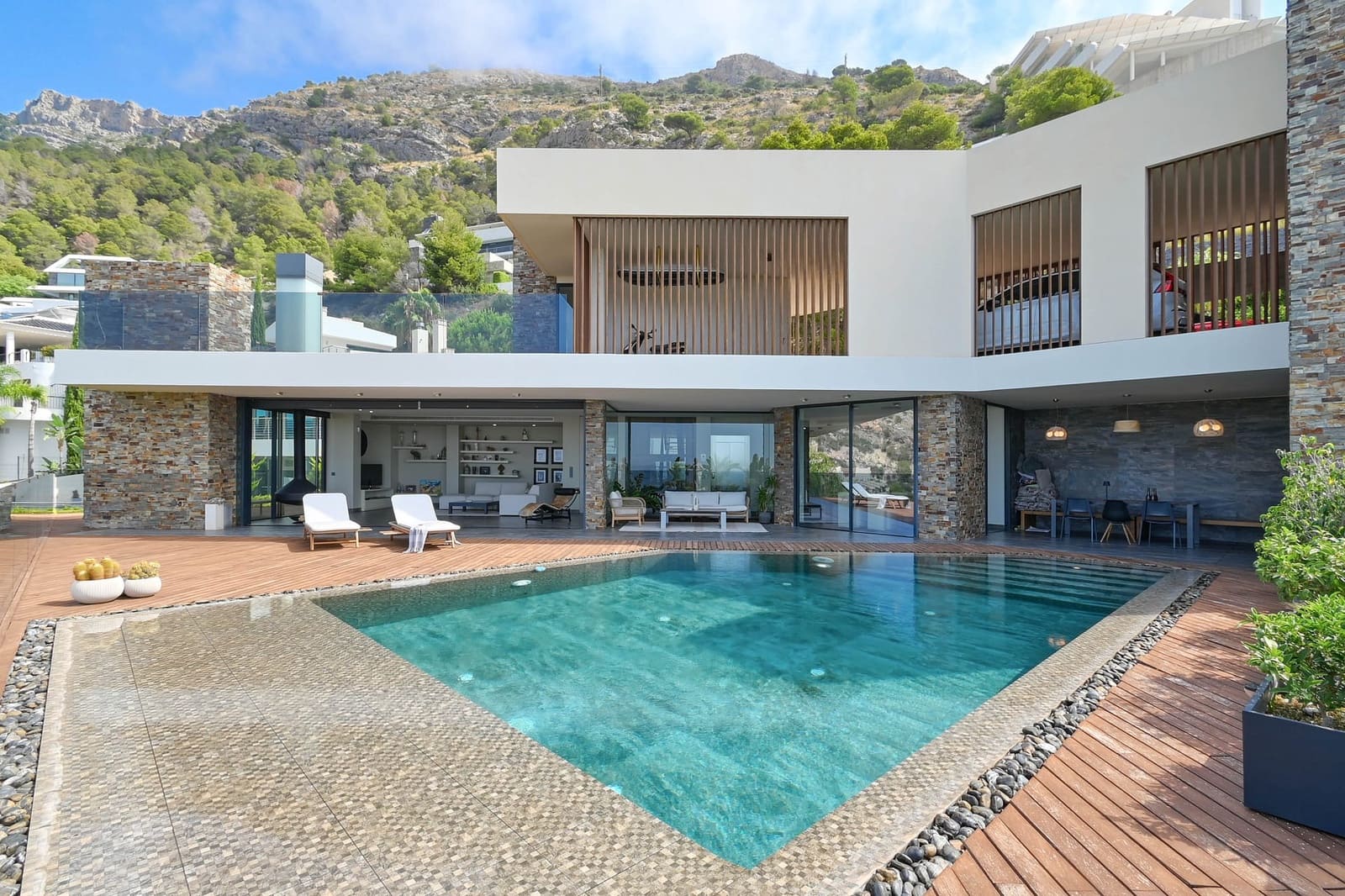 3 bedroom Villa for sale in Altea - € 2,650,000 (Ref: 9061385)