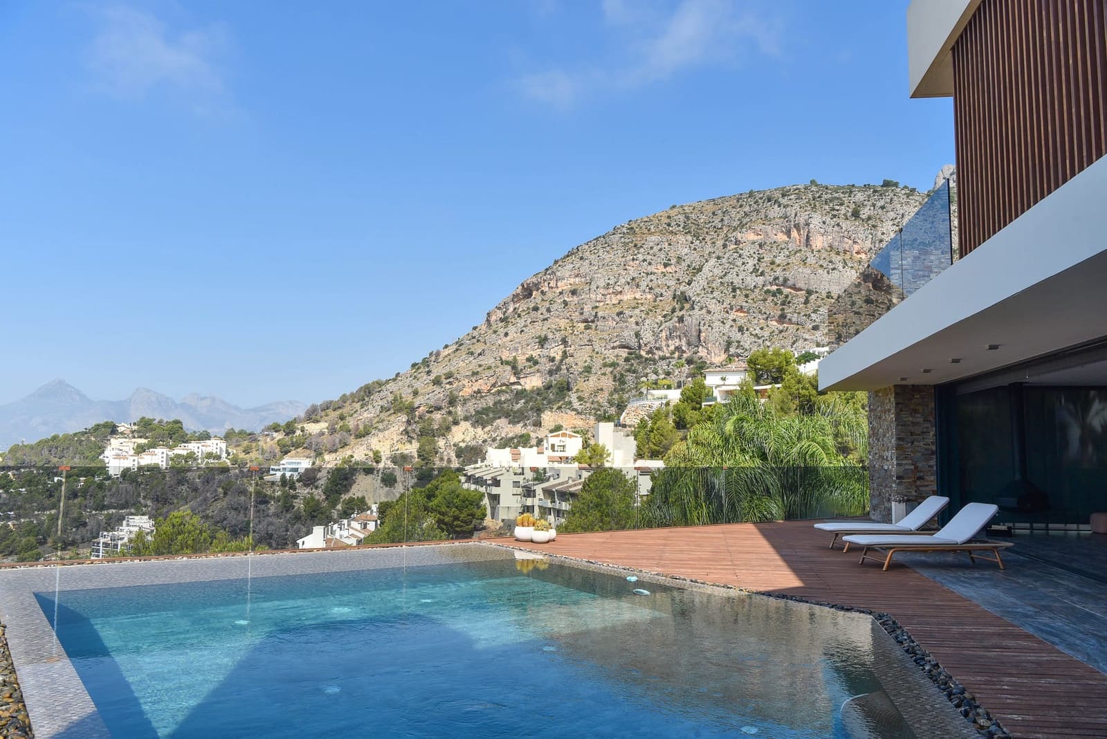 3 bedroom Villa for sale in Altea - € 2,650,000 (Ref: 9061385)