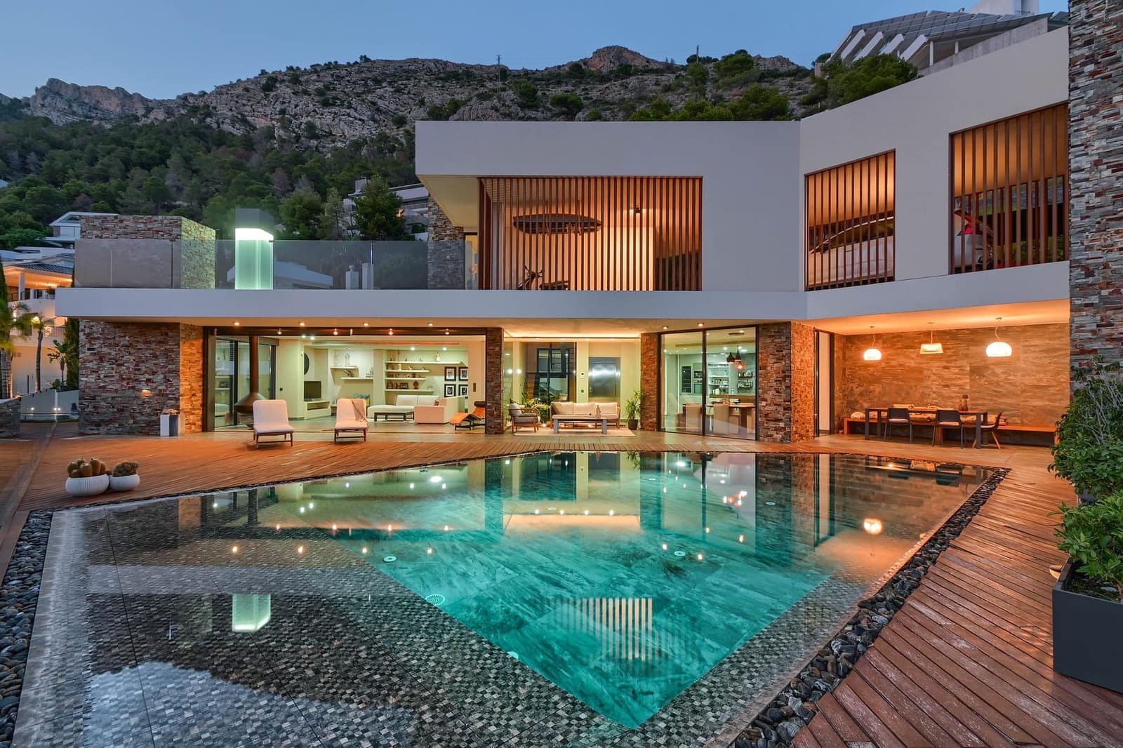 3 bedroom Villa for sale in Altea - € 2,650,000 (Ref: 9061385)