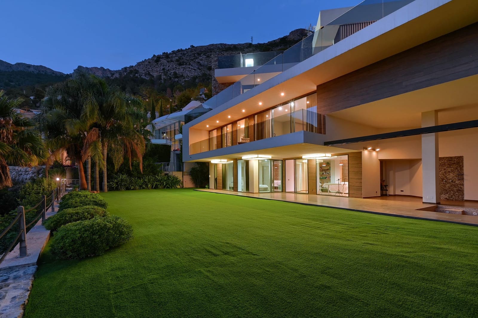 3 bedroom Villa for sale in Altea - € 2,650,000 (Ref: 9061385)