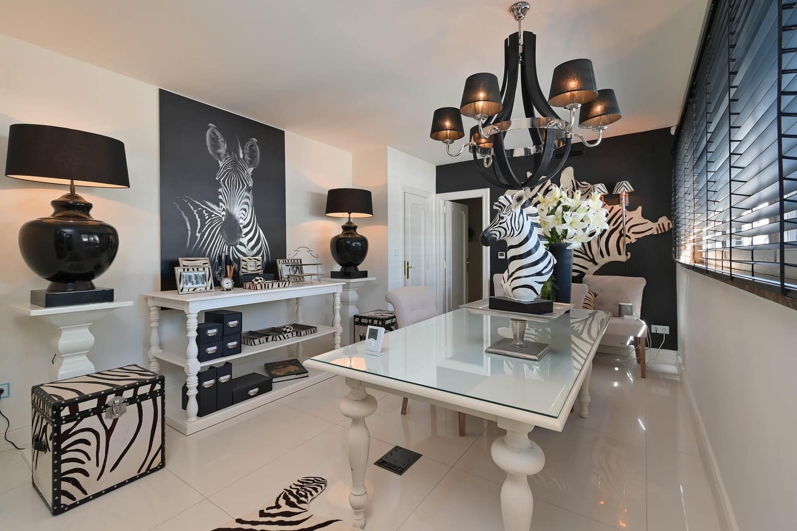 4 bedroom Villa for sale in Moraira - € 5,850,000 (Ref: 9061387)