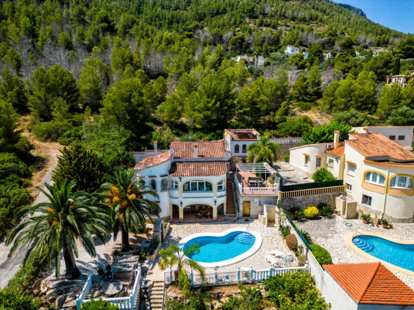 4 bedroom Villa for sale in Denia with pool garage - € 595,000 (Ref: 9100034)