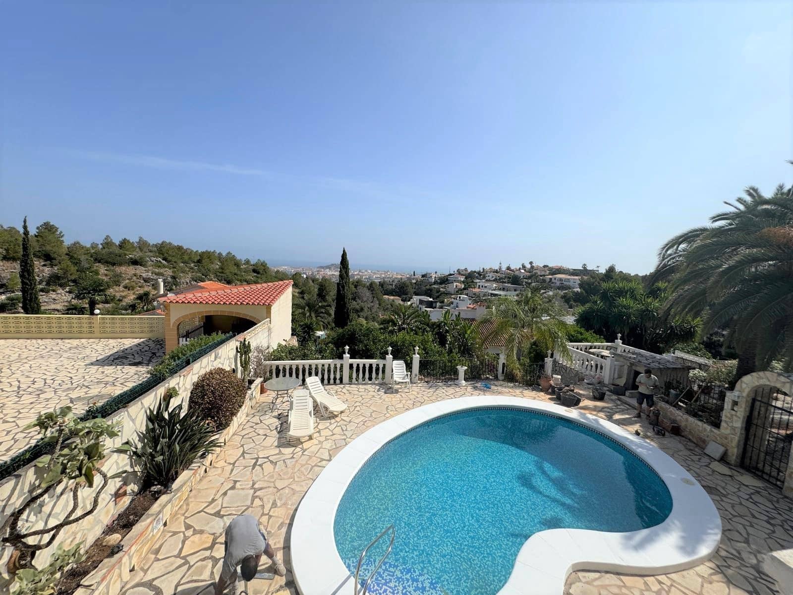 4 bedroom Villa for sale in Denia with pool garage - € 595,000 (Ref: 9100034)