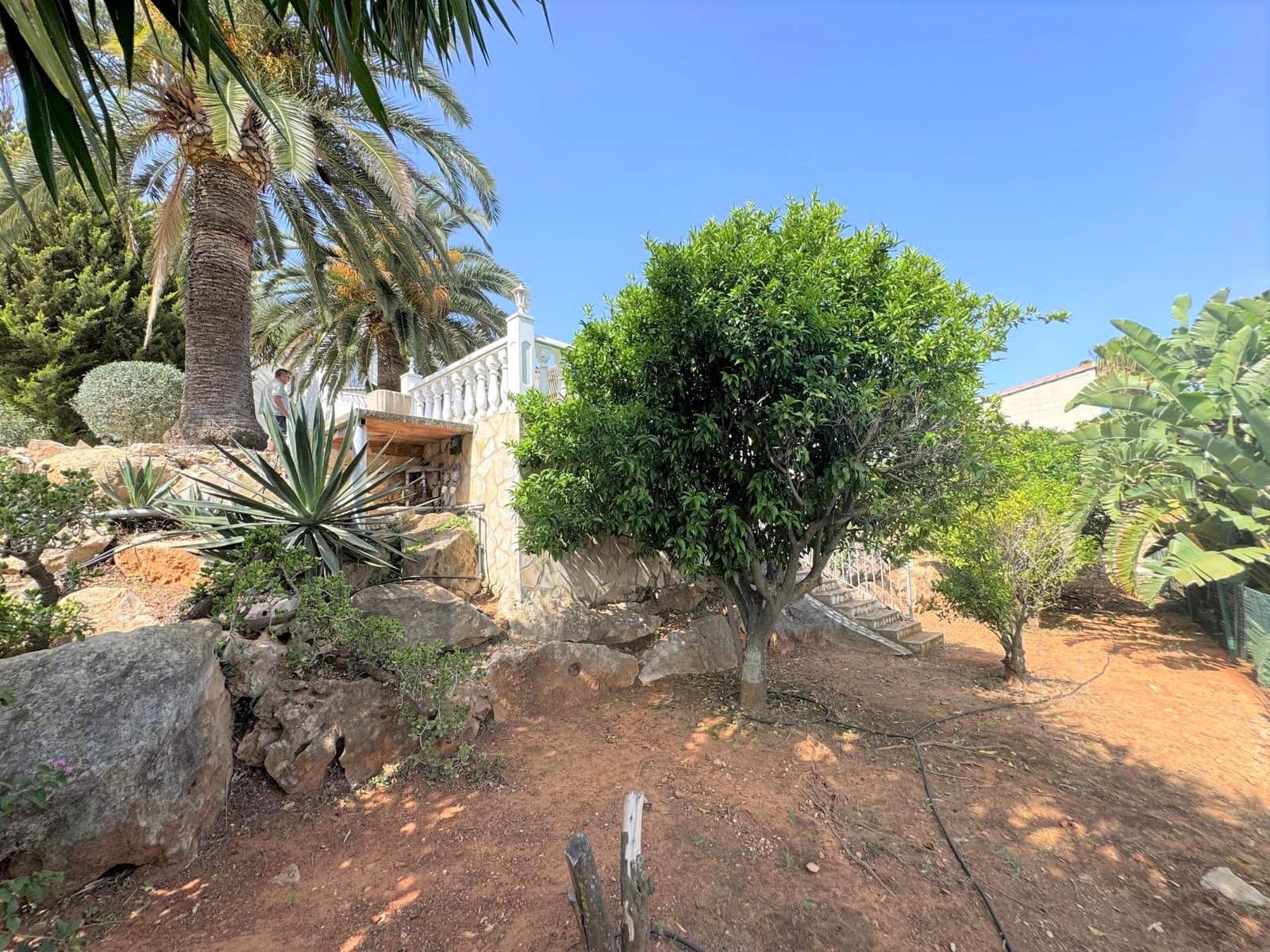 4 bedroom Villa for sale in Denia with pool garage - € 595,000 (Ref: 9100034)