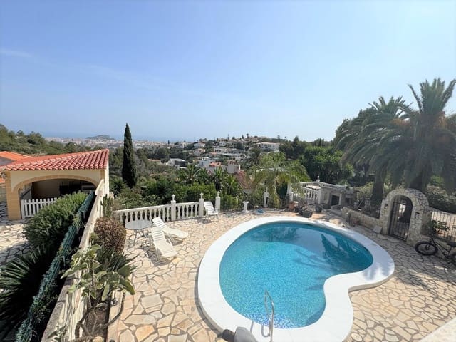 4 quarto Moradia para venda em Dénia com piscina garagem - 595 000 € (Ref: 9100034)