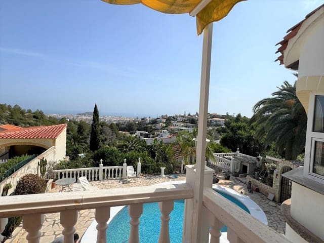 4 quarto Moradia para venda em Dénia com piscina garagem - 595 000 € (Ref: 9100034)