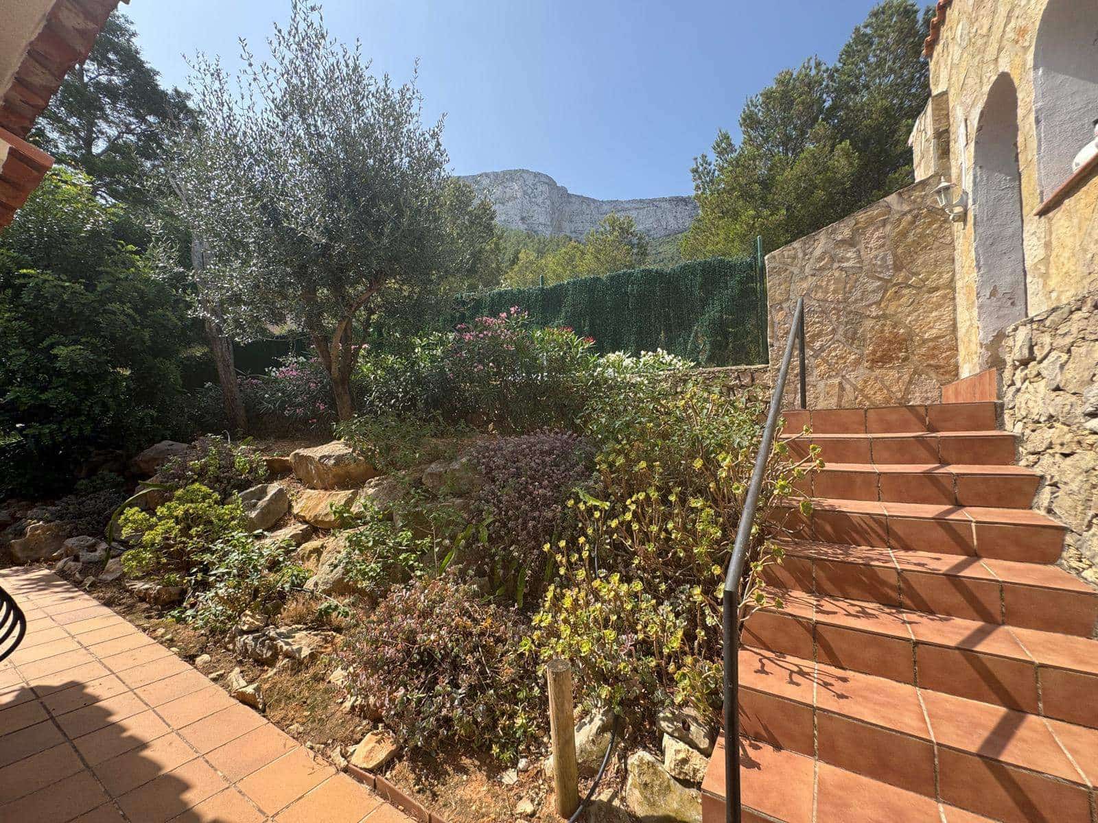 4 bedroom Villa for sale in Denia with pool garage - € 595,000 (Ref: 9100034)