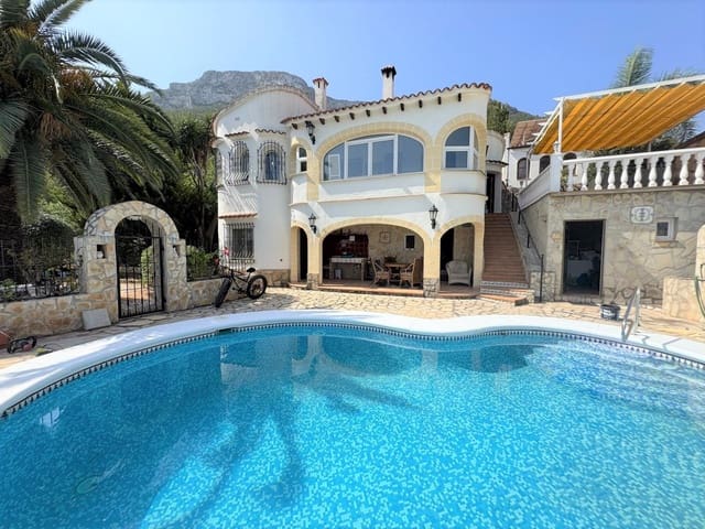 4 quarto Moradia para venda em Dénia com piscina garagem - 595 000 € (Ref: 9100034)