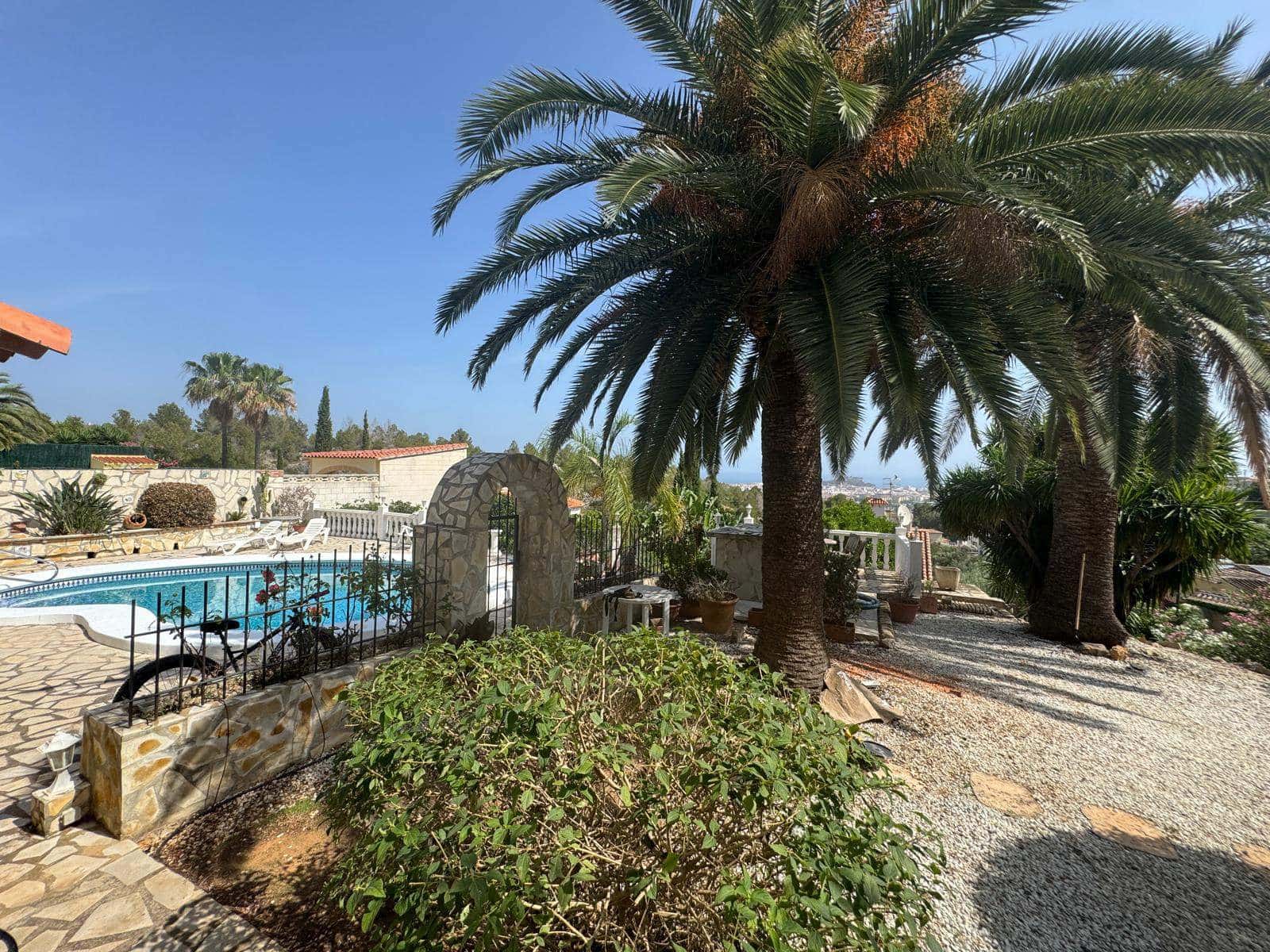 4 bedroom Villa for sale in Denia with pool garage - € 595,000 (Ref: 9100034)