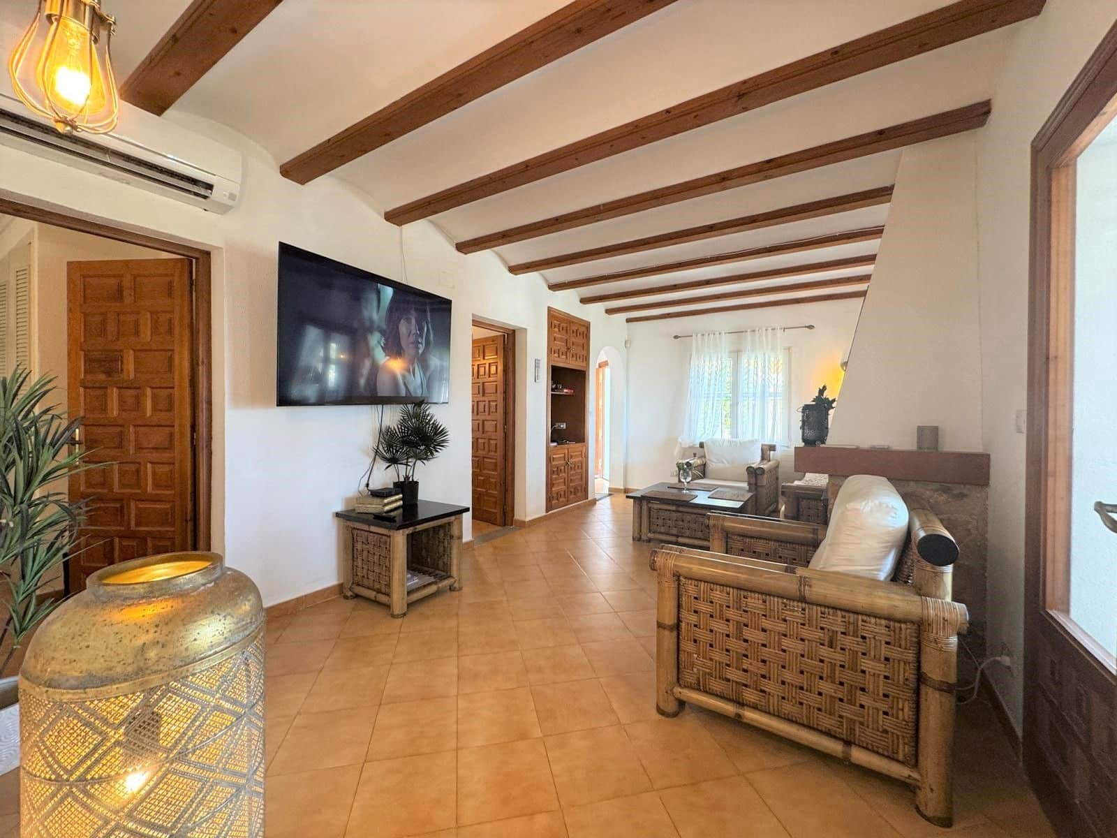 4 sypialnia Willa na sprzedaż w Denia z basenem garażem - 565 000 € (Ref: 9100034)