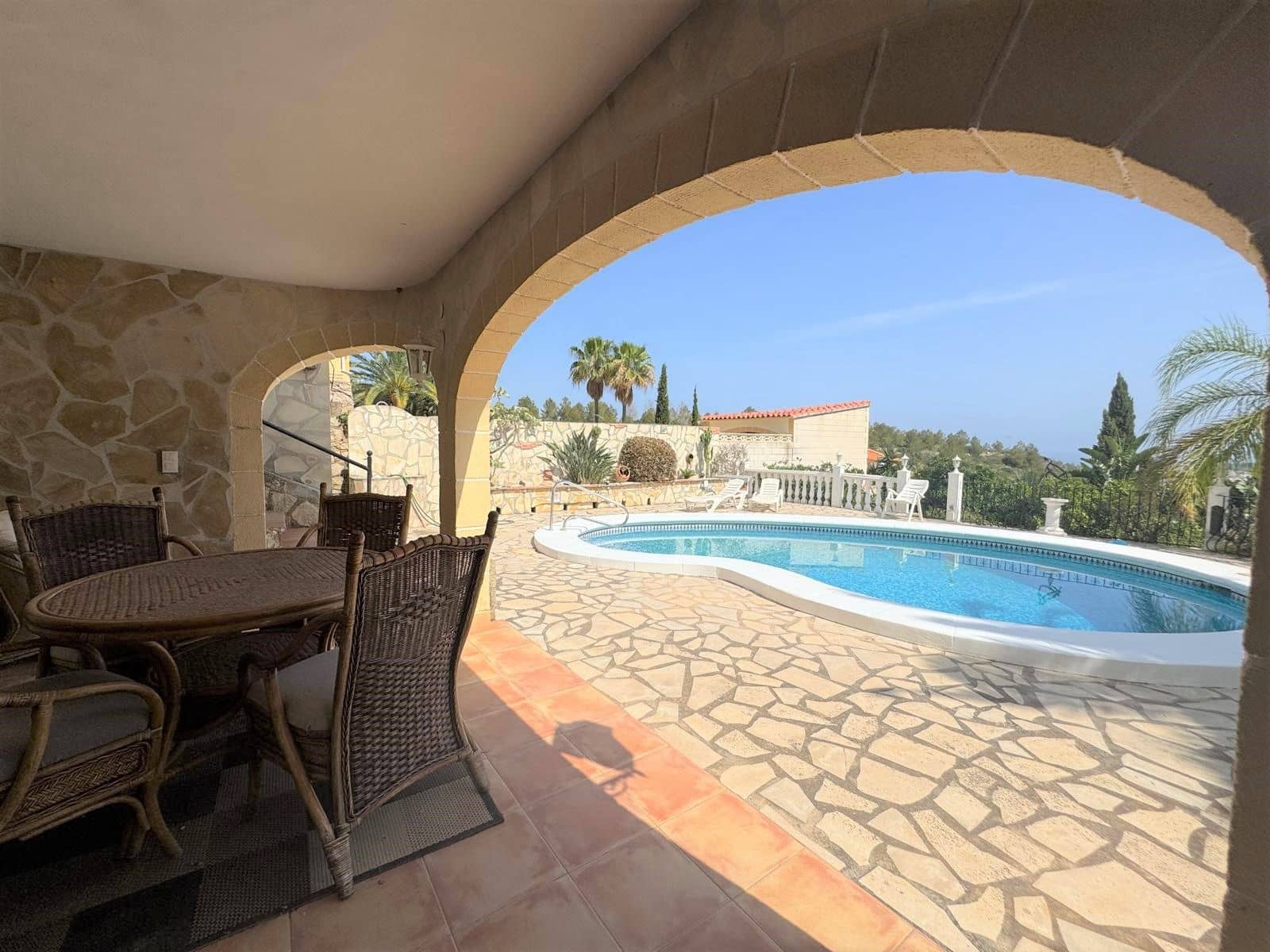 4 sypialnia Willa na sprzedaż w Denia z basenem garażem - 565 000 € (Ref: 9100034)