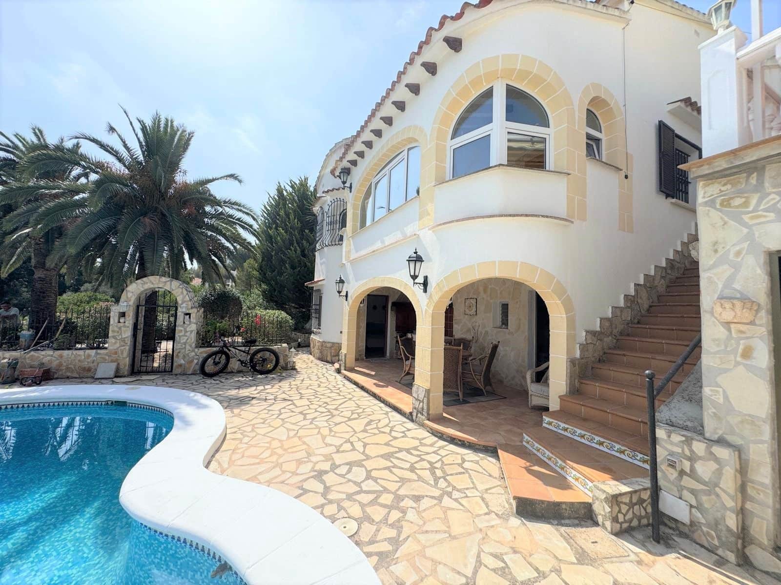 4 sypialnia Willa na sprzedaż w Denia z basenem garażem - 565 000 € (Ref: 9100034)