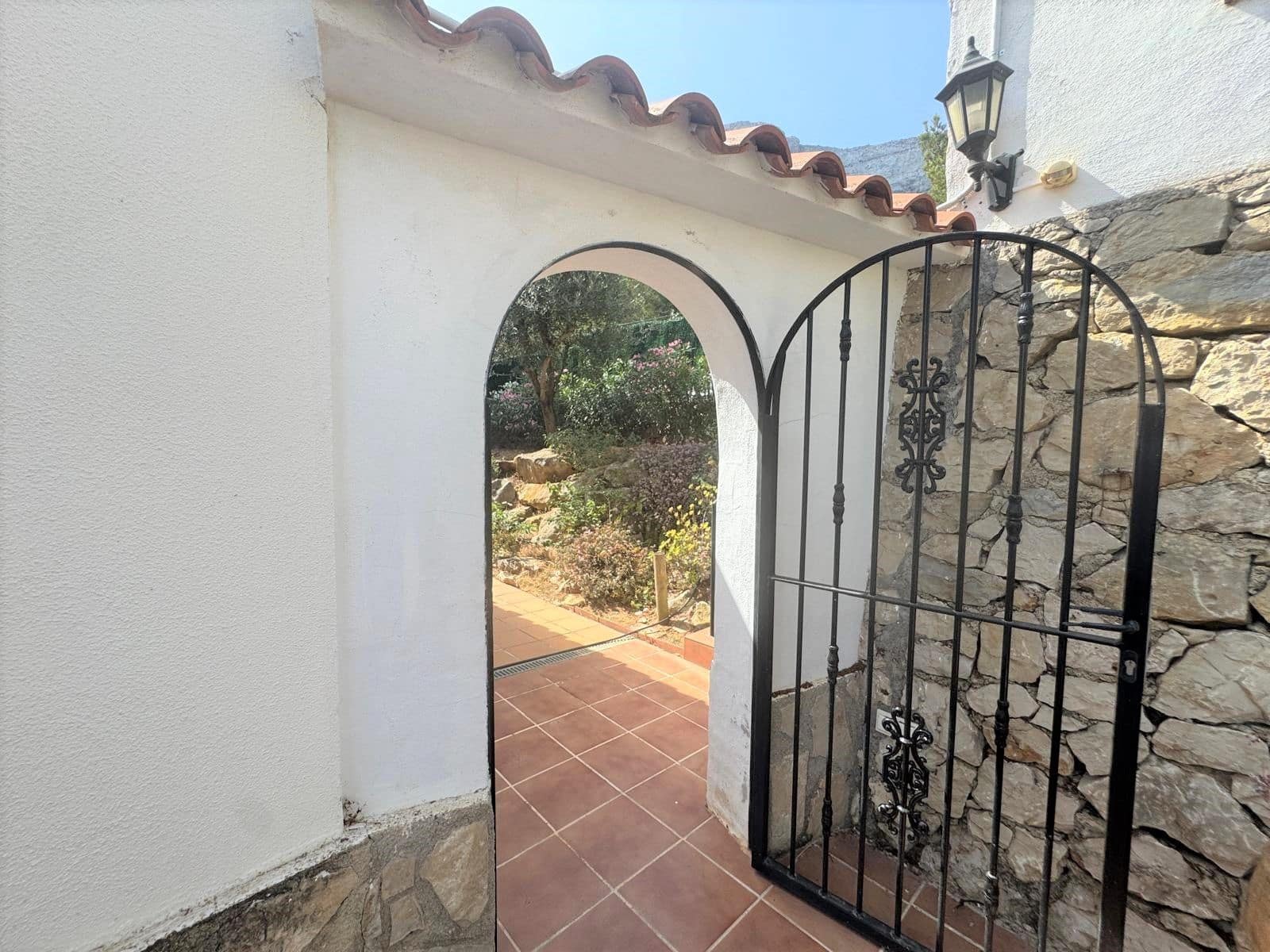 4 sypialnia Willa na sprzedaż w Denia z basenem garażem - 565 000 € (Ref: 9100034)