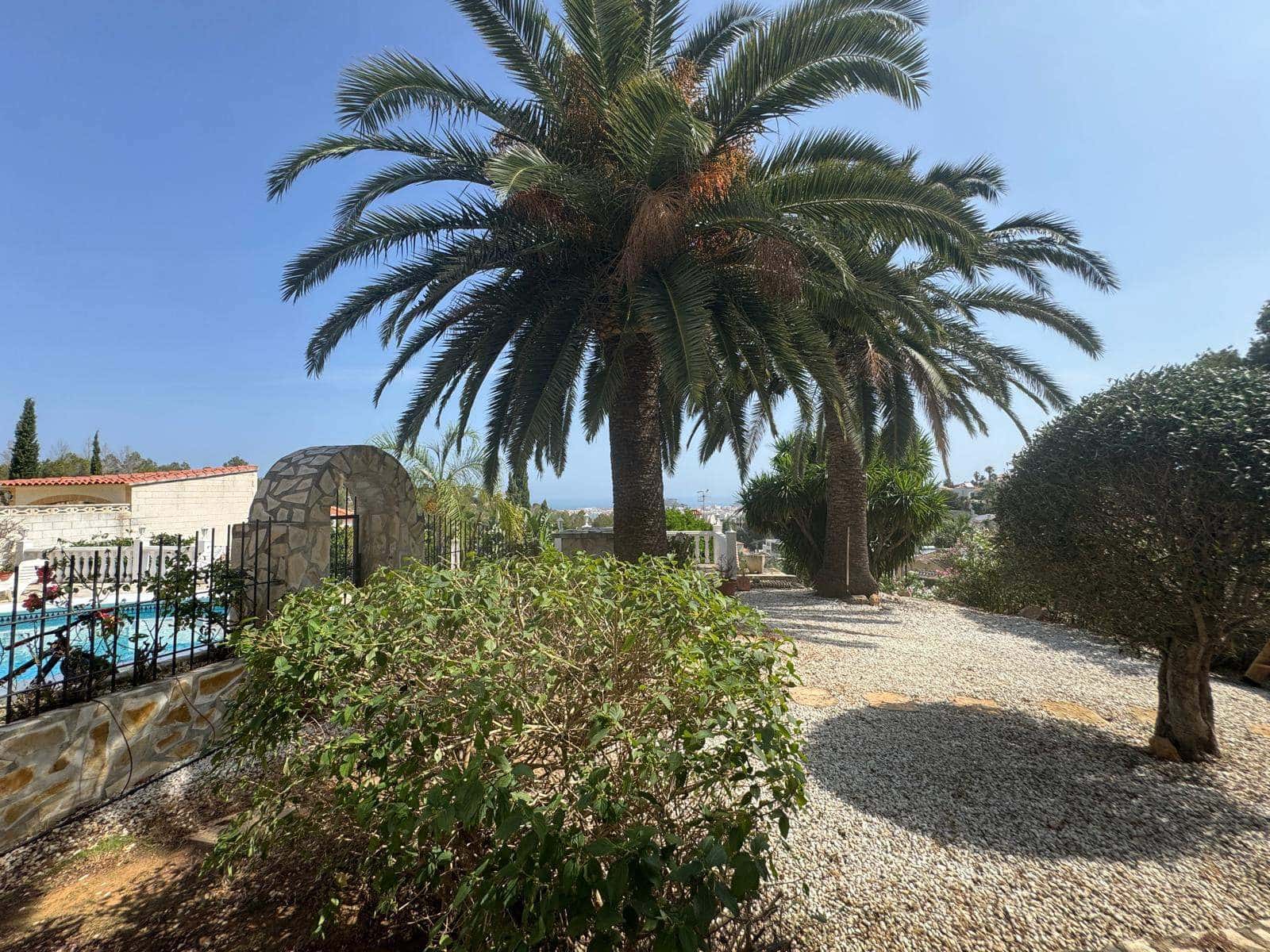 4 sypialnia Willa na sprzedaż w Denia z basenem garażem - 565 000 € (Ref: 9100034)