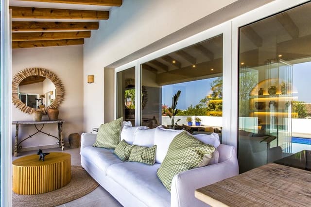 Chalet de 4 habitaciones en Dénia en venta con piscina garaje - 1.390.000 € (Ref: 9100163)