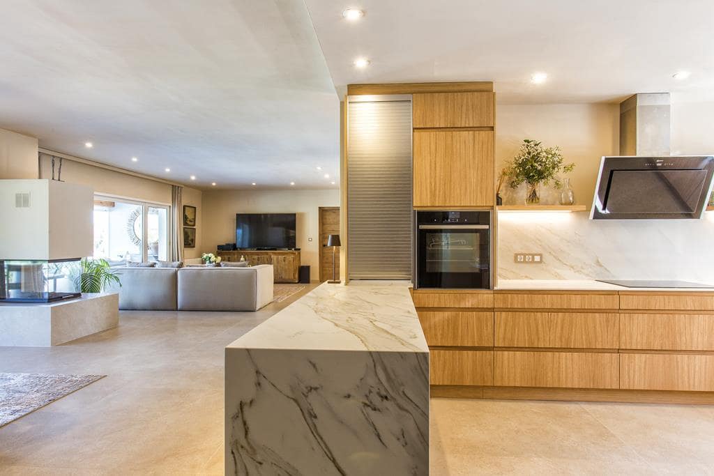 4 sypialnia Willa na sprzedaż w Denia z basenem garażem - 1 290 000 € (Ref: 9100163)