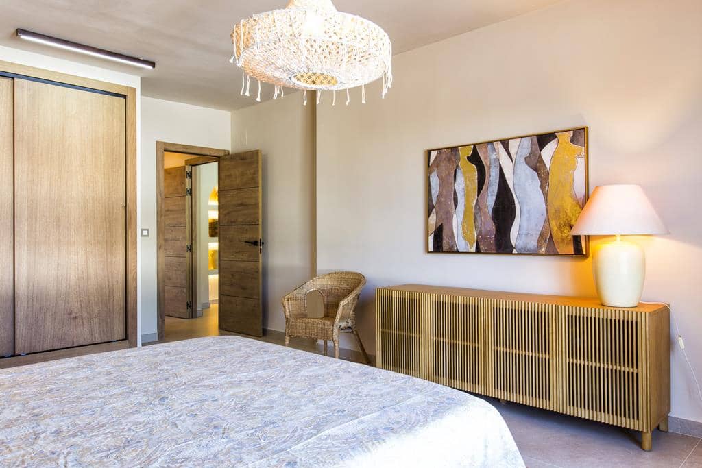 4 sypialnia Willa na sprzedaż w Denia z basenem garażem - 1 290 000 € (Ref: 9100163)