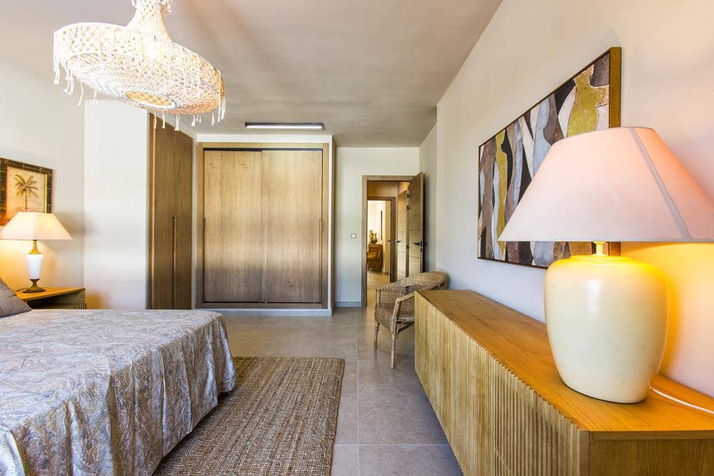 4 sypialnia Willa na sprzedaż w Denia z basenem garażem - 1 290 000 € (Ref: 9100163)