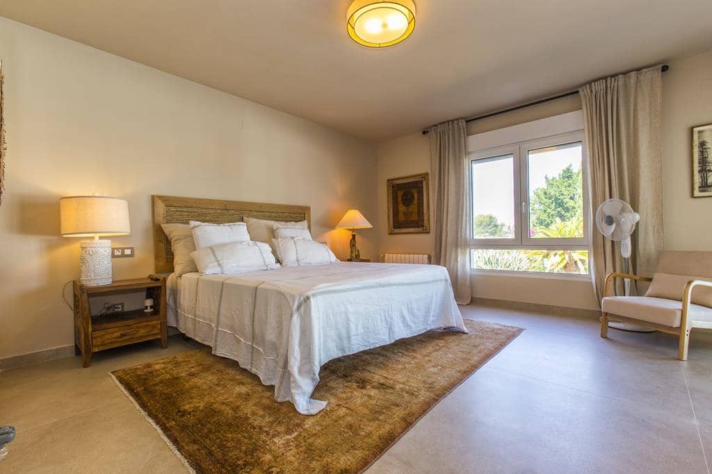 4 sypialnia Willa na sprzedaż w Denia z basenem garażem - 1 290 000 € (Ref: 9100163)