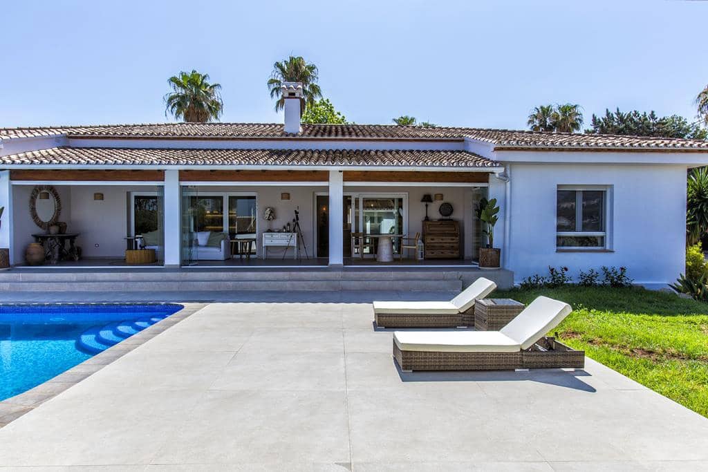 4 sypialnia Willa na sprzedaż w Denia z basenem garażem - 1 290 000 € (Ref: 9100163)