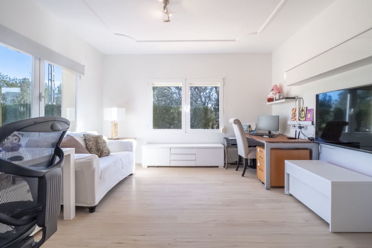 4 bedroom Villa for sale in Gata de Gorgos - € 629,000 (Ref: 9100166)