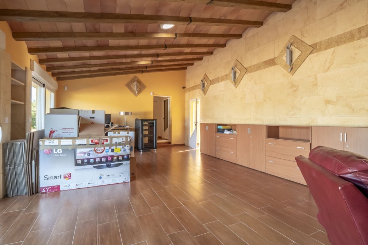 4 bedroom Villa for sale in Gata de Gorgos - € 629,000 (Ref: 9100166)