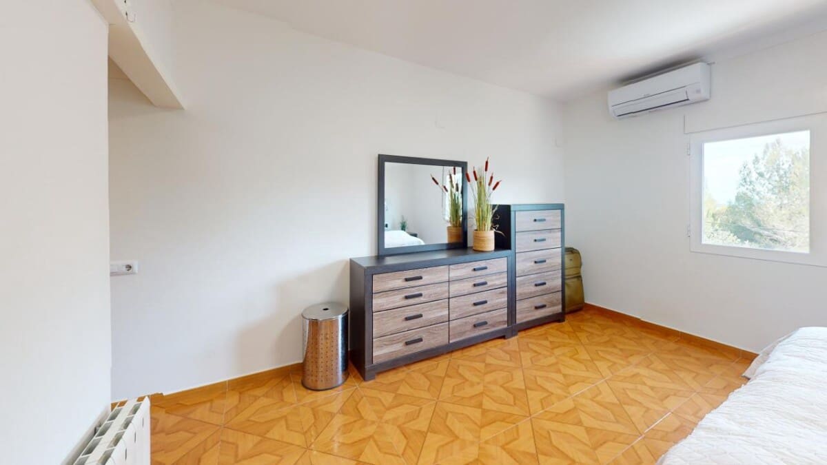 4 bedroom Villa for sale in Gata de Gorgos - € 629,000 (Ref: 9100166)