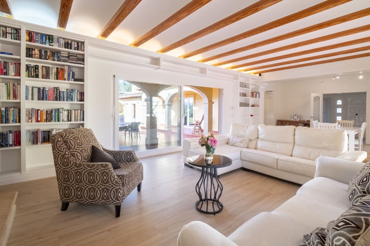 4 bedroom Villa for sale in Gata de Gorgos - € 629,000 (Ref: 9100166)