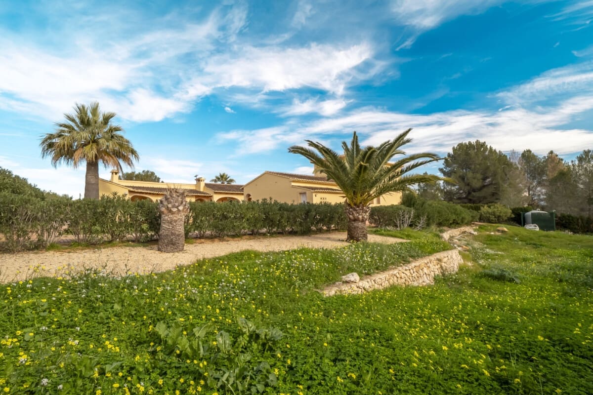 4 bedroom Villa for sale in Gata de Gorgos - € 629,000 (Ref: 9100166)