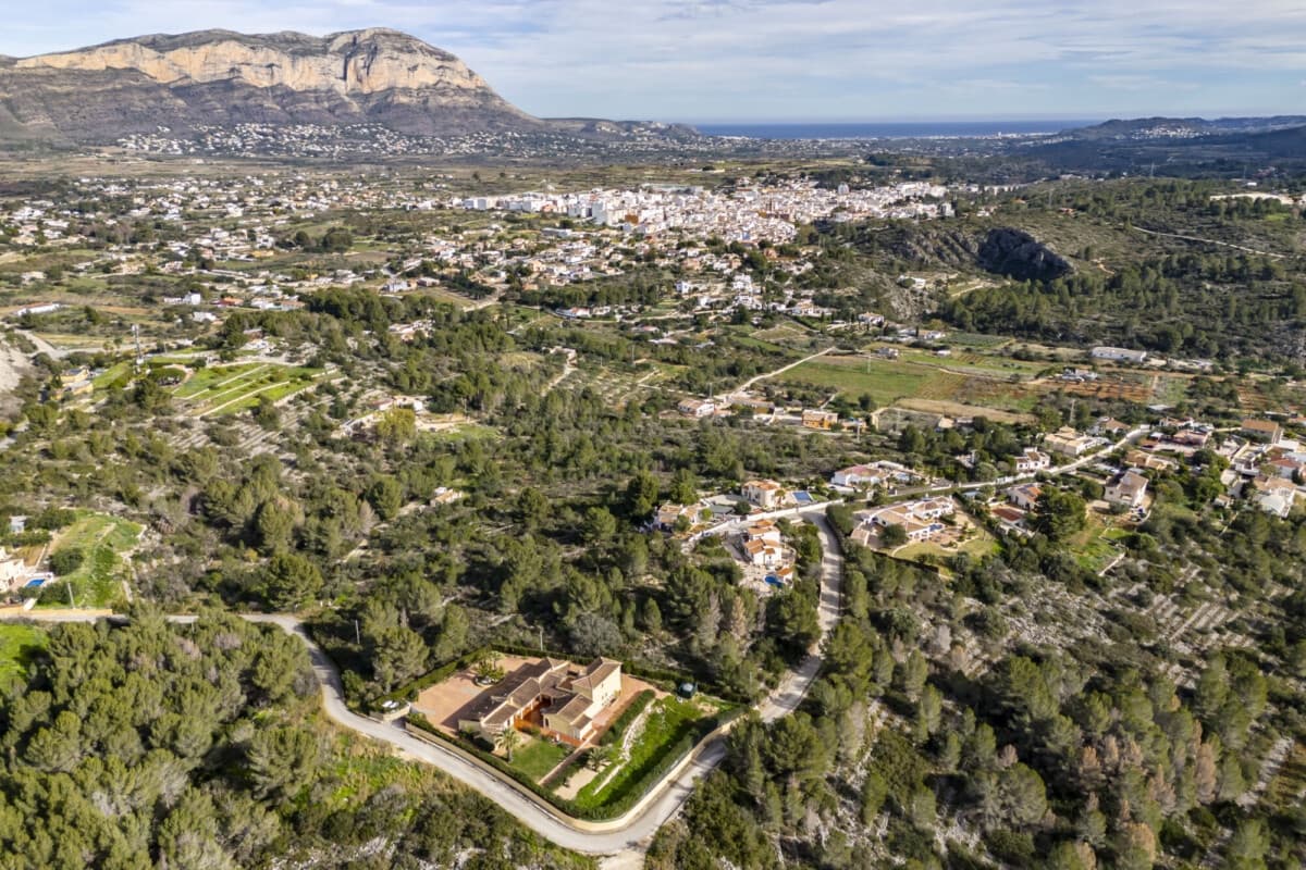 4 bedroom Villa for sale in Gata de Gorgos - € 629,000 (Ref: 9100166)