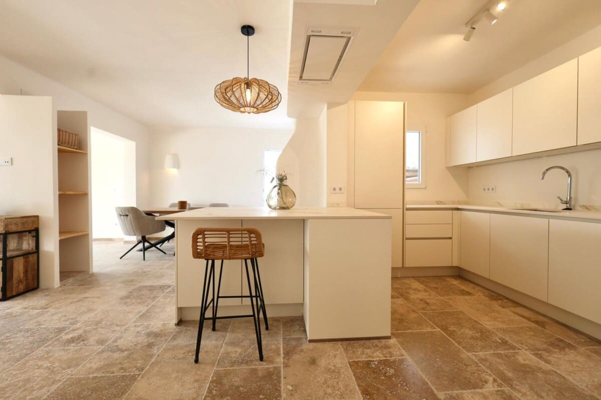 5 bedroom Villa for sale in Javea / Xabia with pool - € 950,000 (Ref: 9100172)