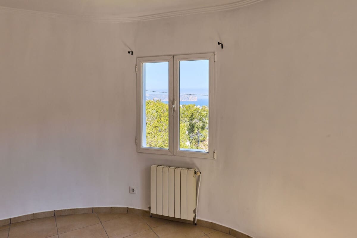 Chalet de 4 habitaciones en Javea / Xàbia en venta - 875.000 € (Ref: 9100175)