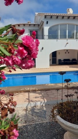 4 bedroom Villa for sale in Javea / Xàbia with pool - € 695,000 (Ref: 9100176)
