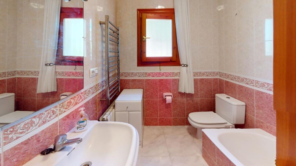 4 bedroom Villa for sale in Javea / Xabia with pool - € 695,000 (Ref: 9100176)