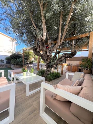 2 bedroom Terraced Villa for rent in Las Rotas / Les Rotes, Dénia with garage - € 1,800 (Ref: 9144662)