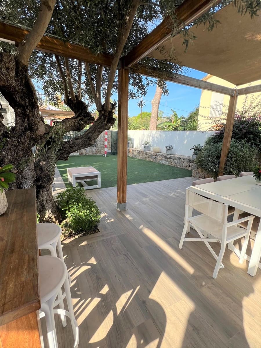 2 soveværelse Rækkehus til leje i Denia med garage - € 1.800 (Ref: 9144662)