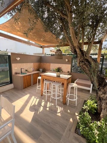 2 bedroom Terraced Villa for rent in Las Rotas / Les Rotes, Dénia with garage - € 1,800 (Ref: 9144662)