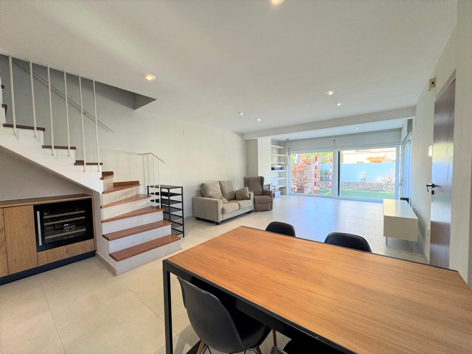 2 soveværelse Rækkehus til leje i Denia med garage - € 1.800 (Ref: 9144662)