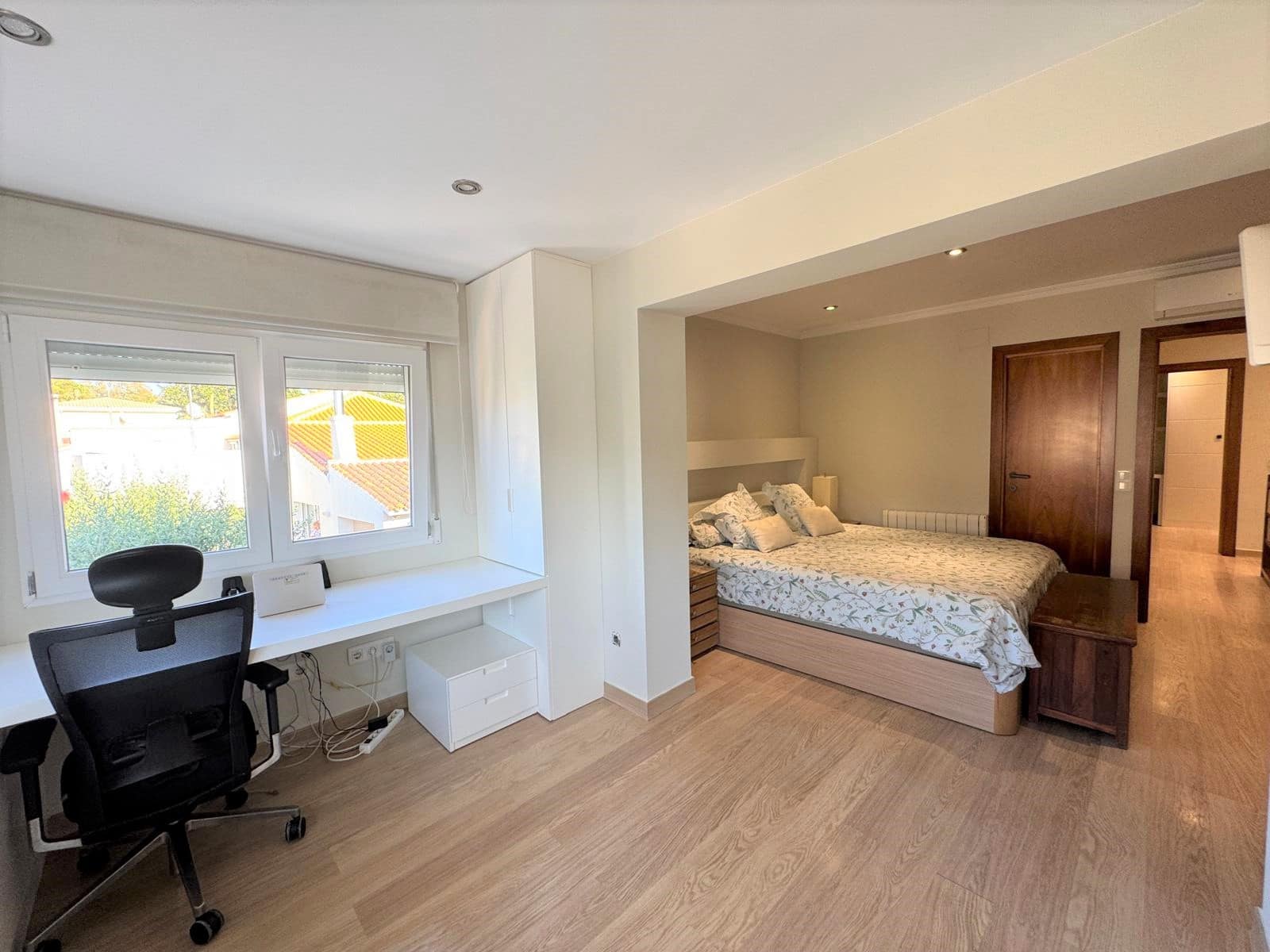 2 soveværelse Rækkehus til leje i Denia med garage - € 1.800 (Ref: 9144662)