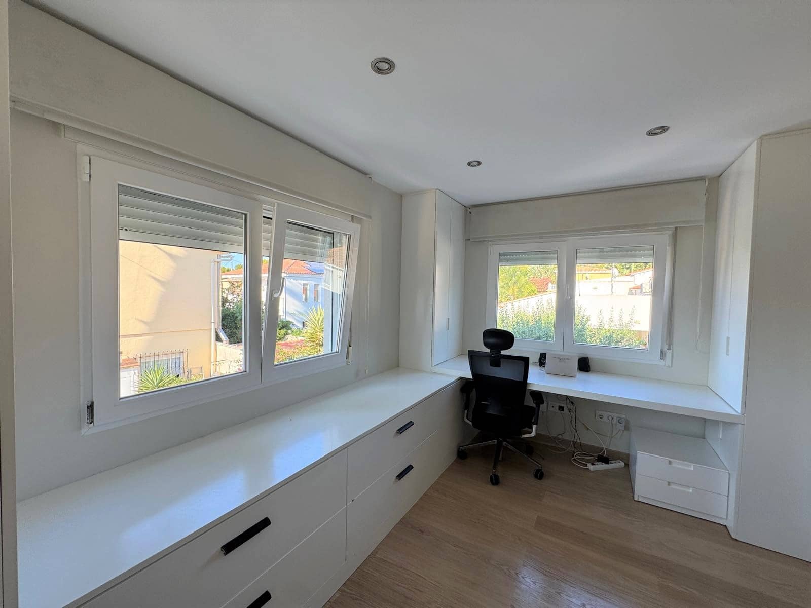 2 soveværelse Rækkehus til leje i Denia med garage - € 1.800 (Ref: 9144662)