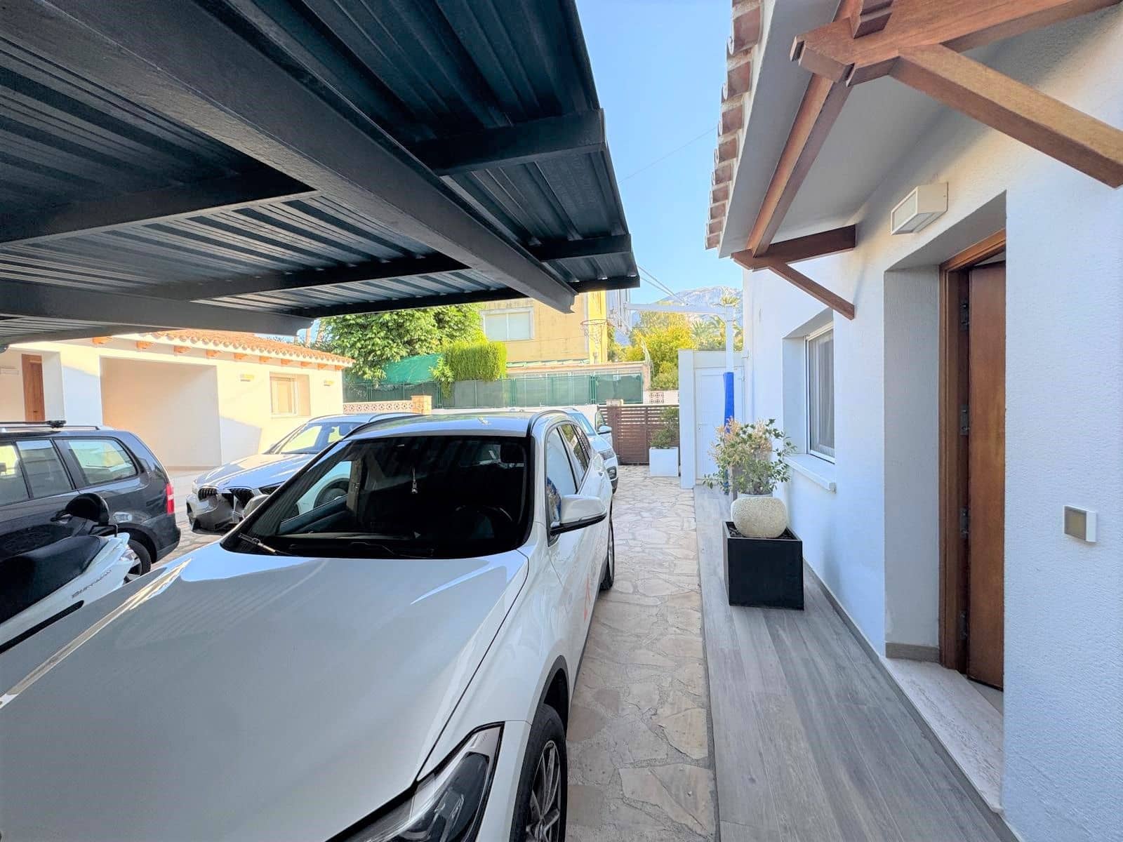 2 soveværelse Rækkehus til leje i Denia med garage - € 1.800 (Ref: 9144662)