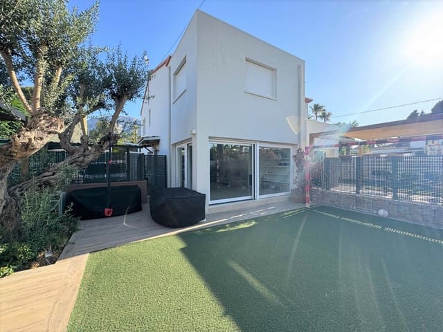 2 bedroom Terraced Villa for rent in Las Rotas / Les Rotes, Dénia with garage - € 1,800 (Ref: 9144662)